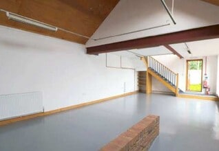 North Rd, South Molton to rent Interior Photo- Image 2 of 3