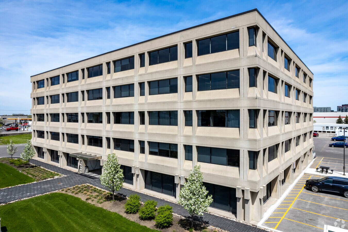 3625 Dufferin St, Toronto M3K 1Z2 UK