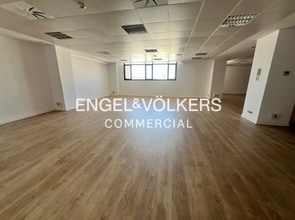 Office in Esplugues de Llobregat, Barcelona to rent Interior Photo- Image 2 of 16