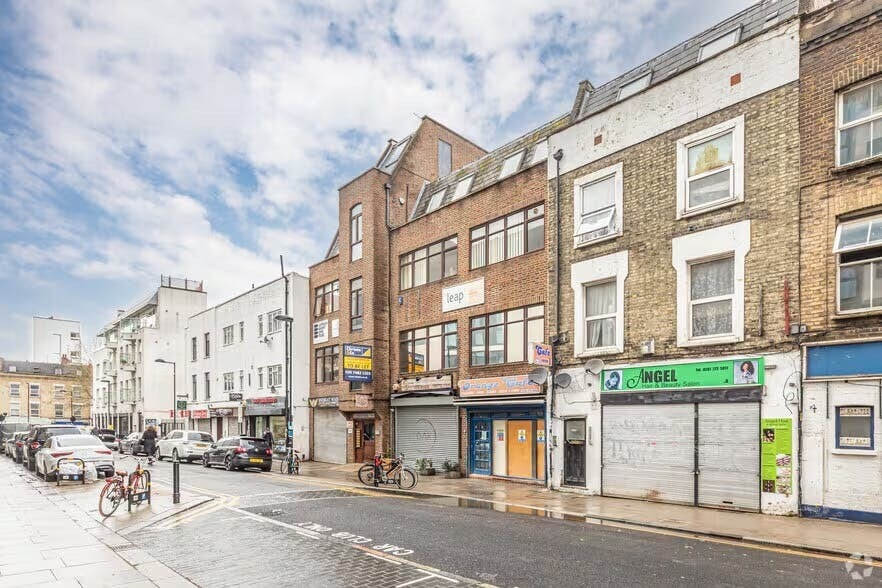 5-7 Wells Ter, London to rent - Building Photo - Image 1 of 10