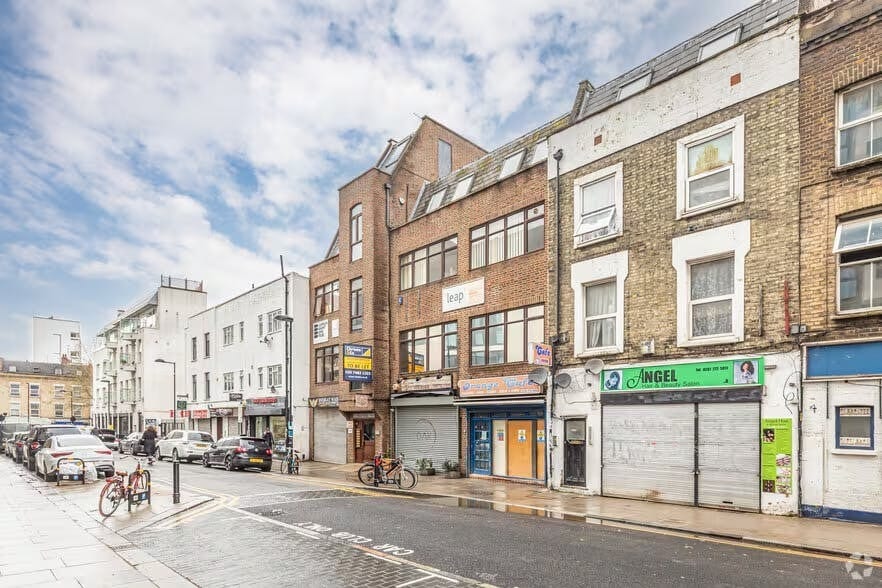 5-7 Wells Ter, London to rent Building Photo- Image 1 of 11