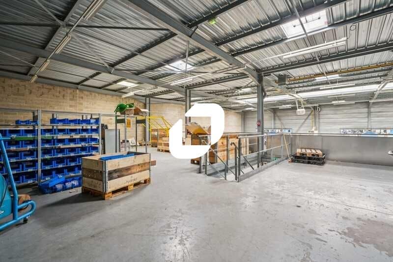 Light Industrial in Chilly-Mazarin to rent - Interior Photo - Image 3 of 11