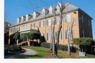 1070 Cambridge Sq, Alpharetta, GA for rent Building Photo- Image 1 of 5