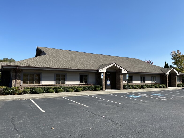 717 Greenway Rd, Boone, NC for sale - Building Photo - Image 1 of 1