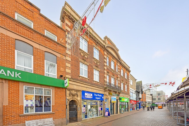 More details for 31-32 Market Pl, Loughborough - Retail to Rent