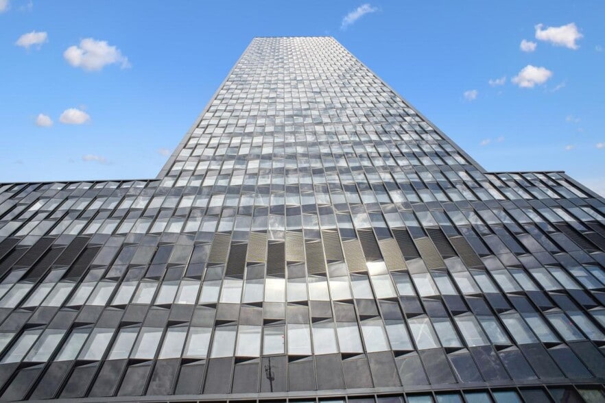Office in Lyon to rent - Building Photo - Image 2 of 18