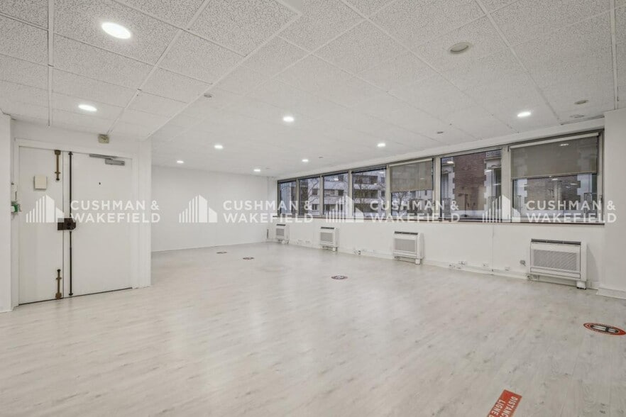 98 Route De La Reine, Boulogne-Billancourt to rent - Interior Photo - Image 2 of 6