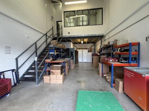 8 Station Hl, Chudleigh to rent Interior Photo- Image 1 of 2