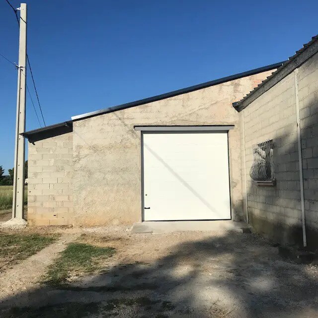 Location Entrepôt 250 m² - Photo 1