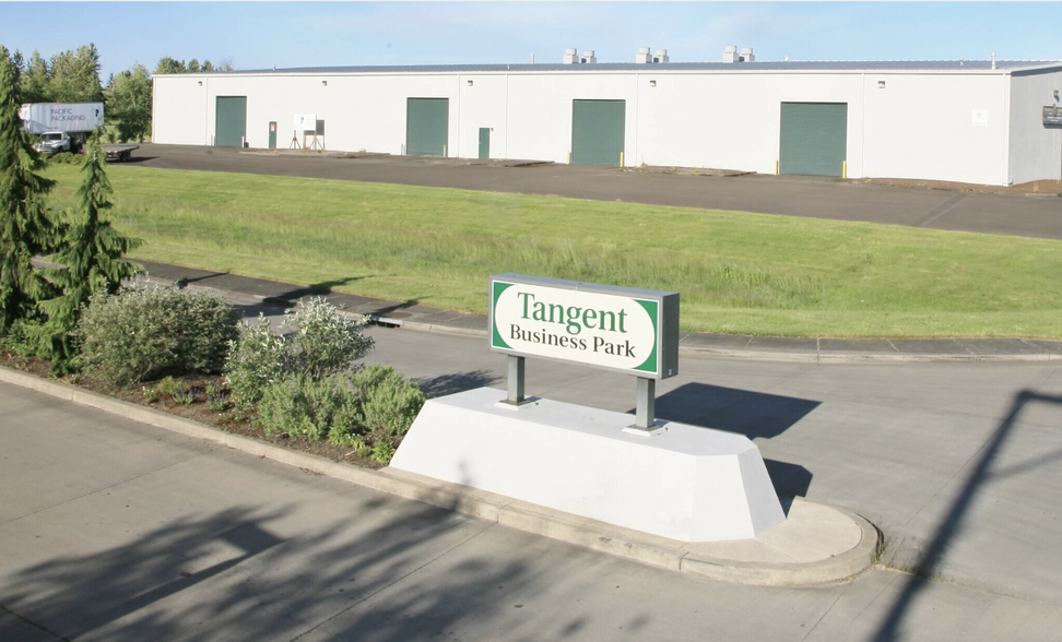 32160 Old Highway 34, Tangent, OR for rent - Building Photo - Image 1 of 5