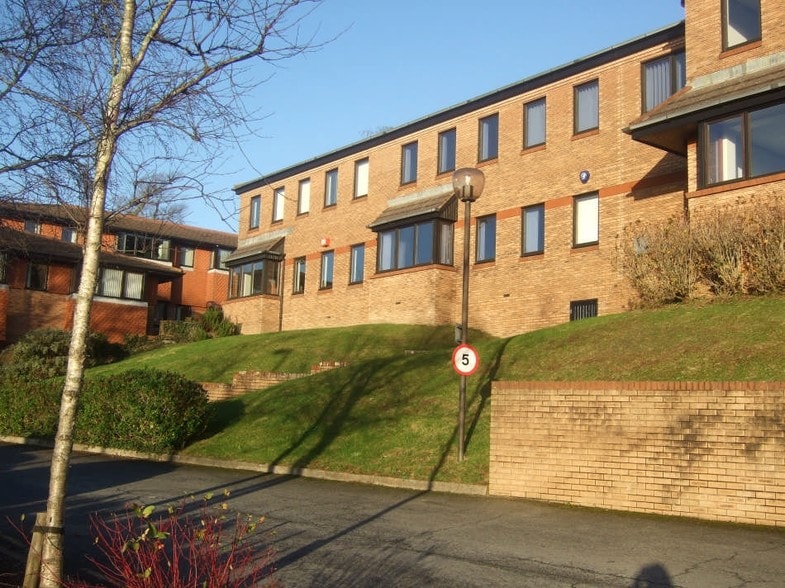 Budshead Rd, Plymouth to rent - Building Photo - Image 2 of 3