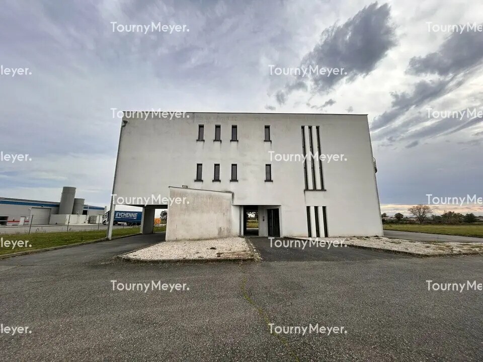 Vente Bureaux 650 m² - Photo 1