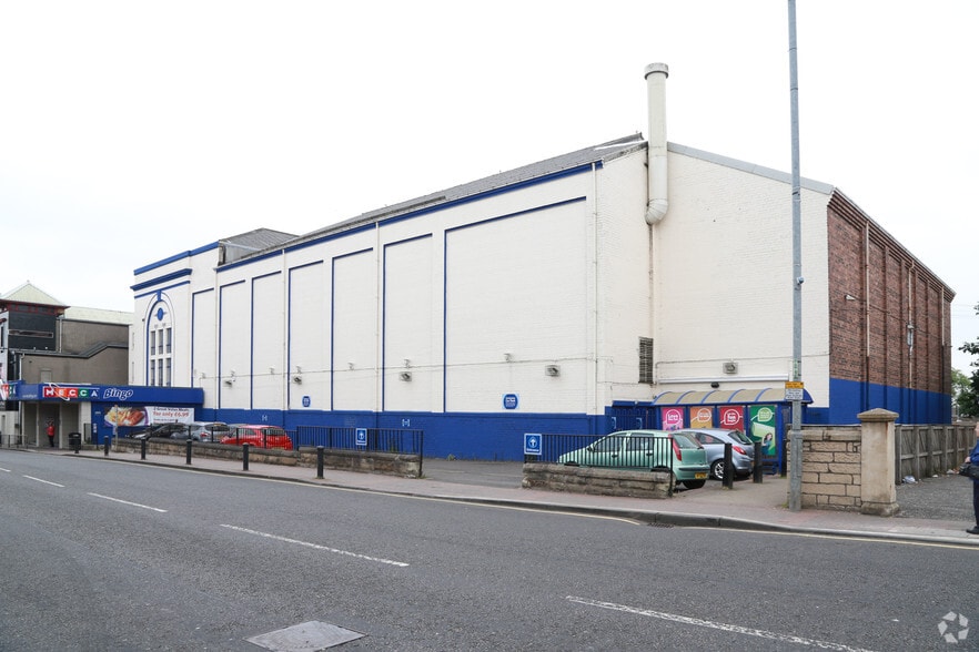 57-59 Kirk Rd, Wishaw to rent - Primary Photo - Image 1 of 3