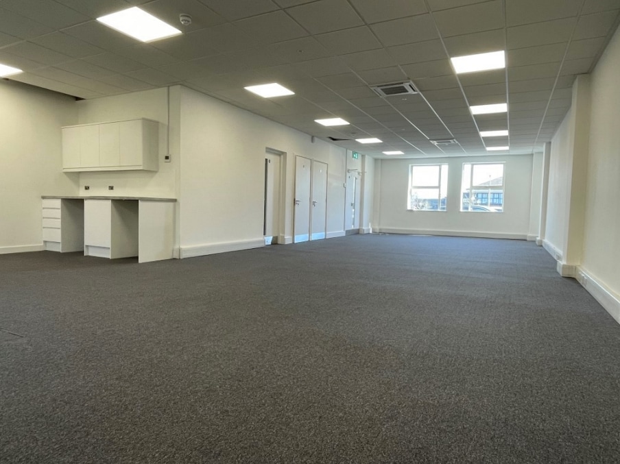 Boundary Way, Hemel Hempstead to rent Interior Photo- Image 1 of 1