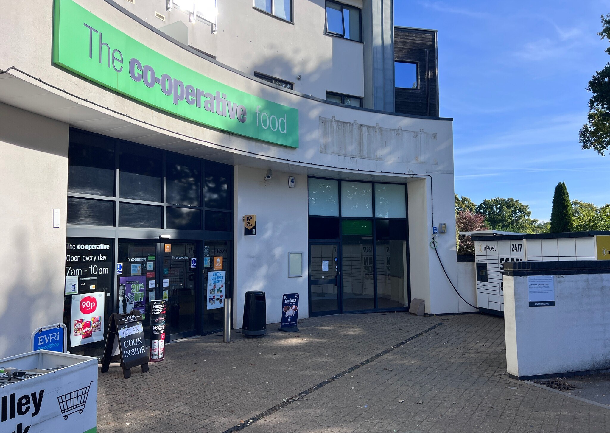 Ringwood Rd, Verwood to rent Building Photo- Image 1 of 3