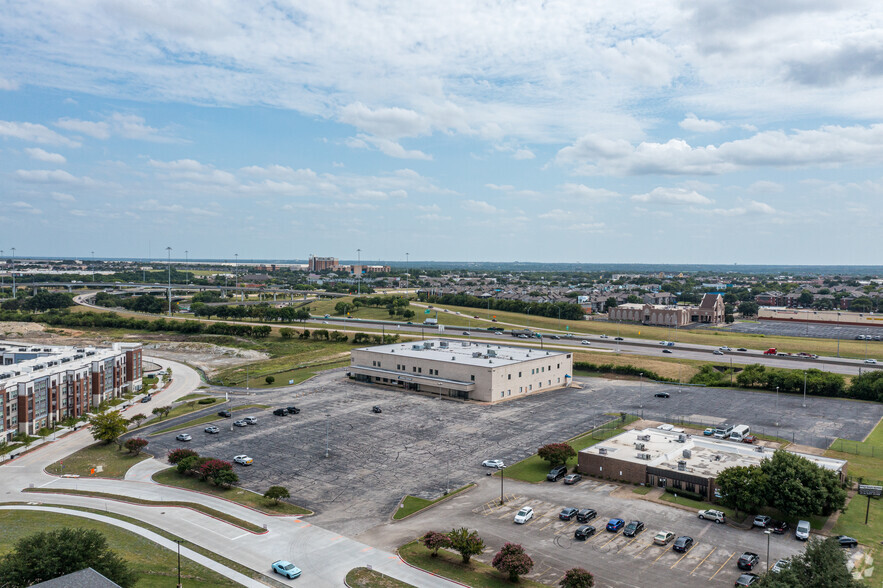 7330 S Westmoreland Rd, Dallas, TX for rent - Aerial - Image 2 of 4