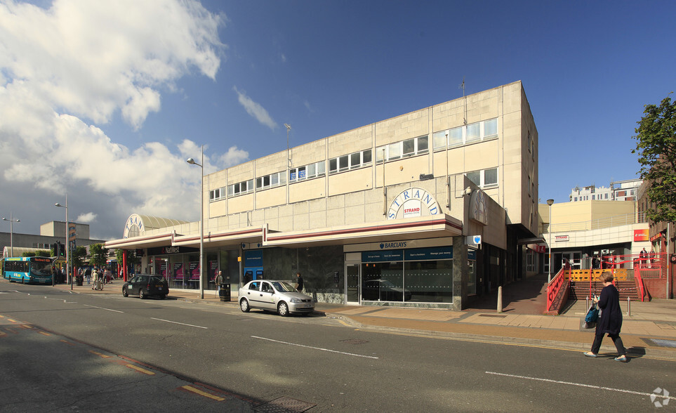 73 Strand Shopping Centre, Bootle for rent - Building Photo - Image 2 of 7