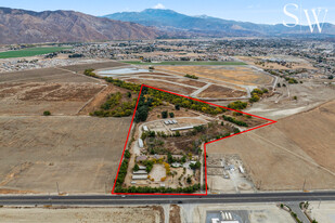 805 N Sanderson Ave | 30± Acres - Commercial Property