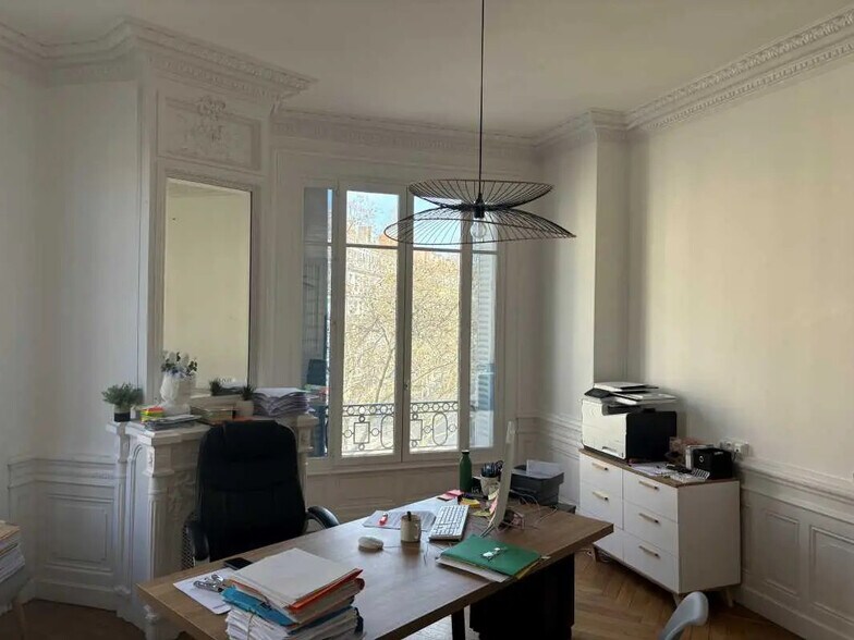 Office in Lyon to rent - Interior Photo - Image 2 of 4