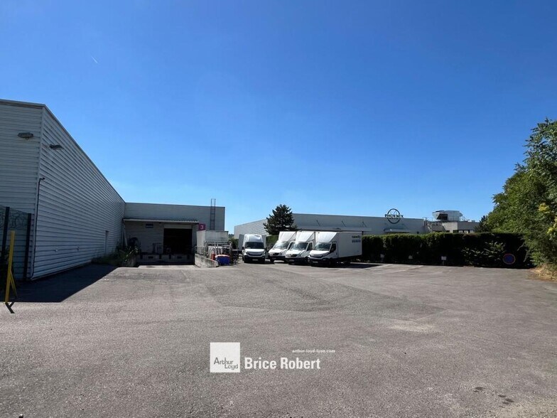 5 Impasse Pascal, Chassieu to rent - Building Photo - Image 2 of 5