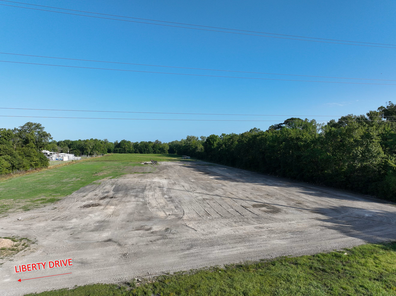 Liberty Drive, Port Allen, LA for rent - Building Photo - Image 2 of 5