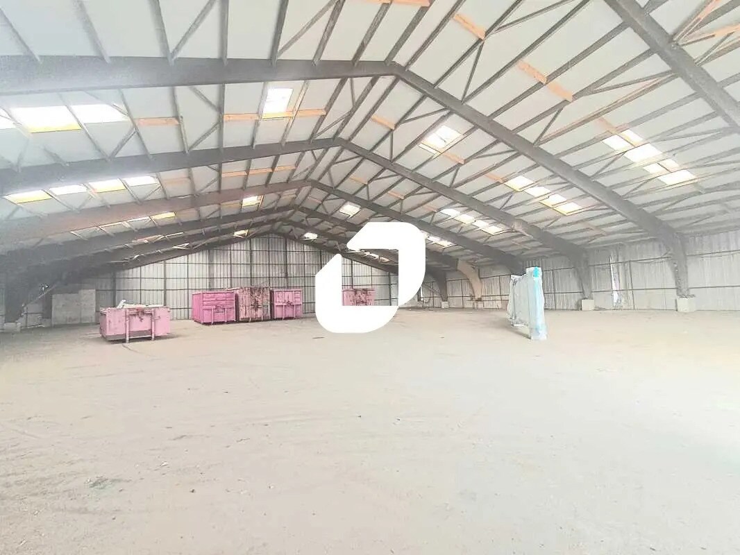 Industrial in Bassens to rent Interior Photo- Image 1 of 3