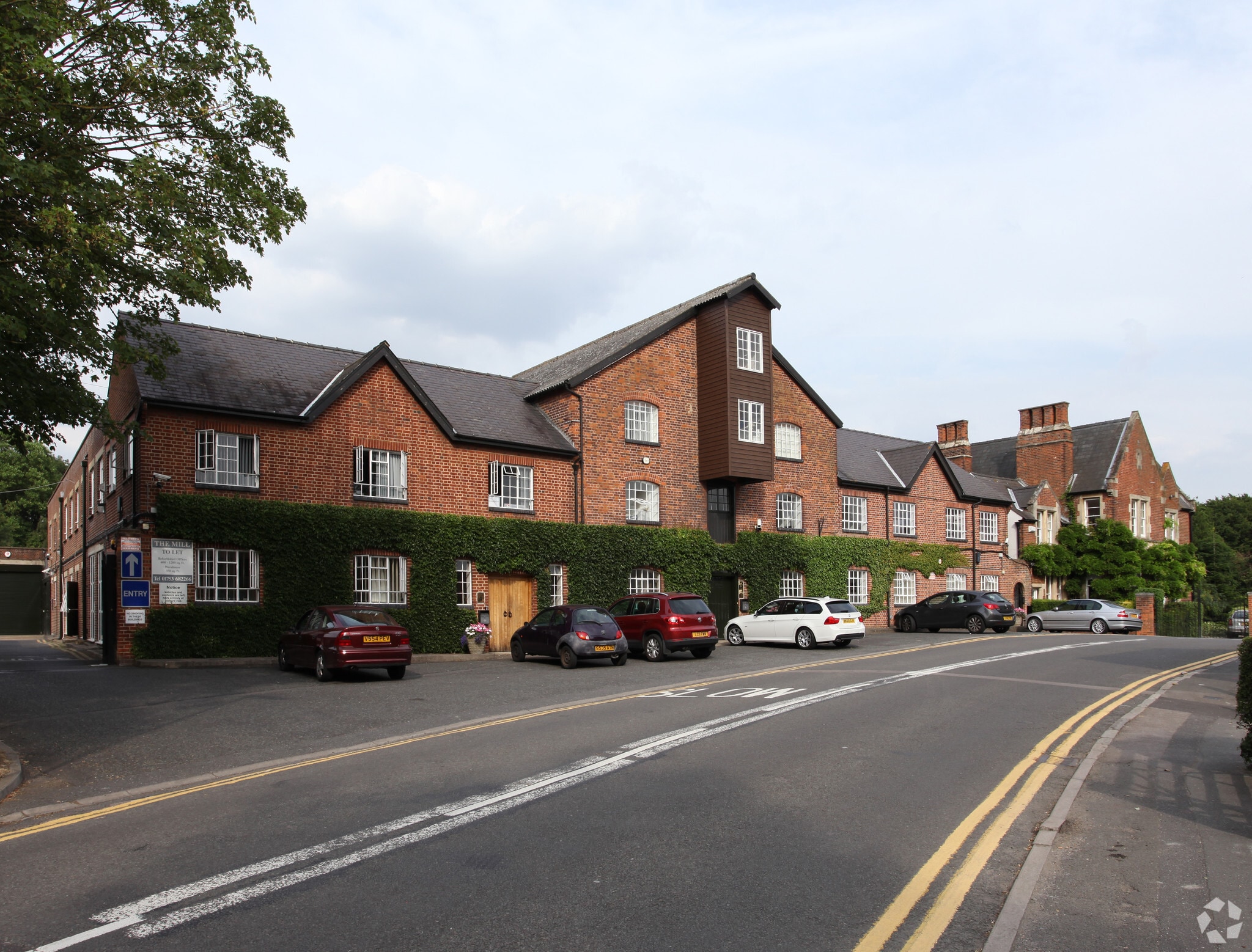 Horton Rd, Staines for sale Primary Photo- Image 1 of 1