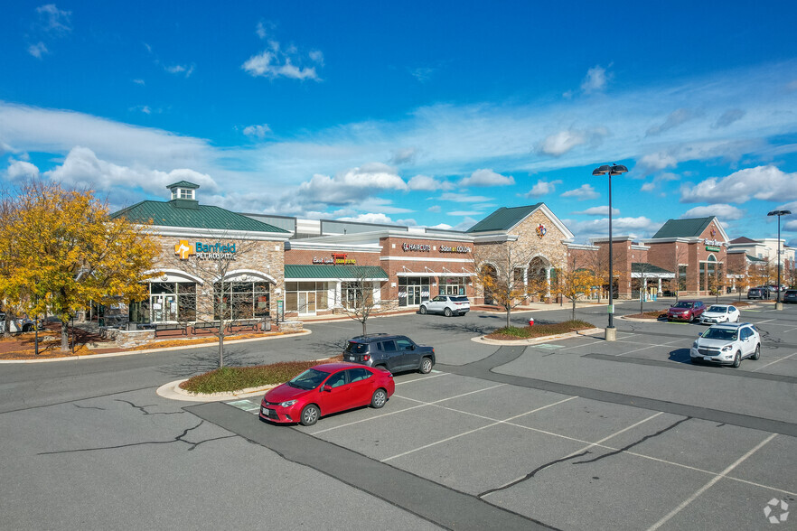 25401 Eastern Marketplace Plz, Chantilly, VA for rent - Primary Photo - Image 1 of 1