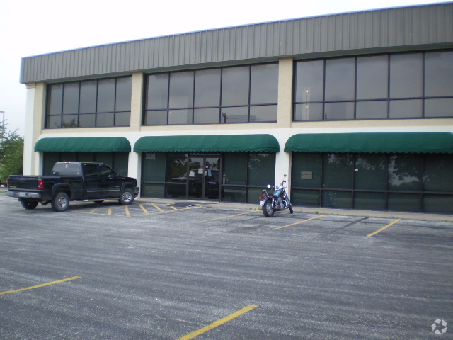 1049 Industrial Blvd, Abilene, TX for rent Building Photo- Image 1 of 4