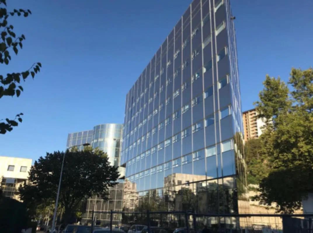 Office in Lyon to rent Building Photo- Image 1 of 6