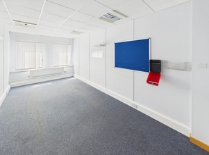 King St, Ayr to rent Interior Photo- Image 1 of 3