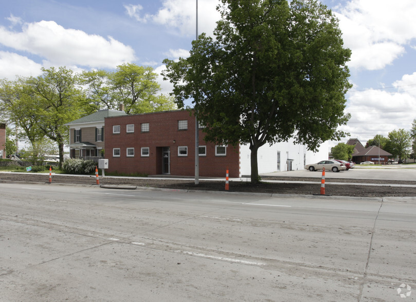 1935 Q St, Lincoln, NE for sale - Primary Photo - Image 1 of 61