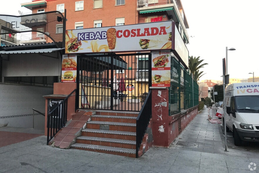 Calle Dr Morcillo, 1, Coslada, Madrid to rent - Building Photo - Image 3 of 4
