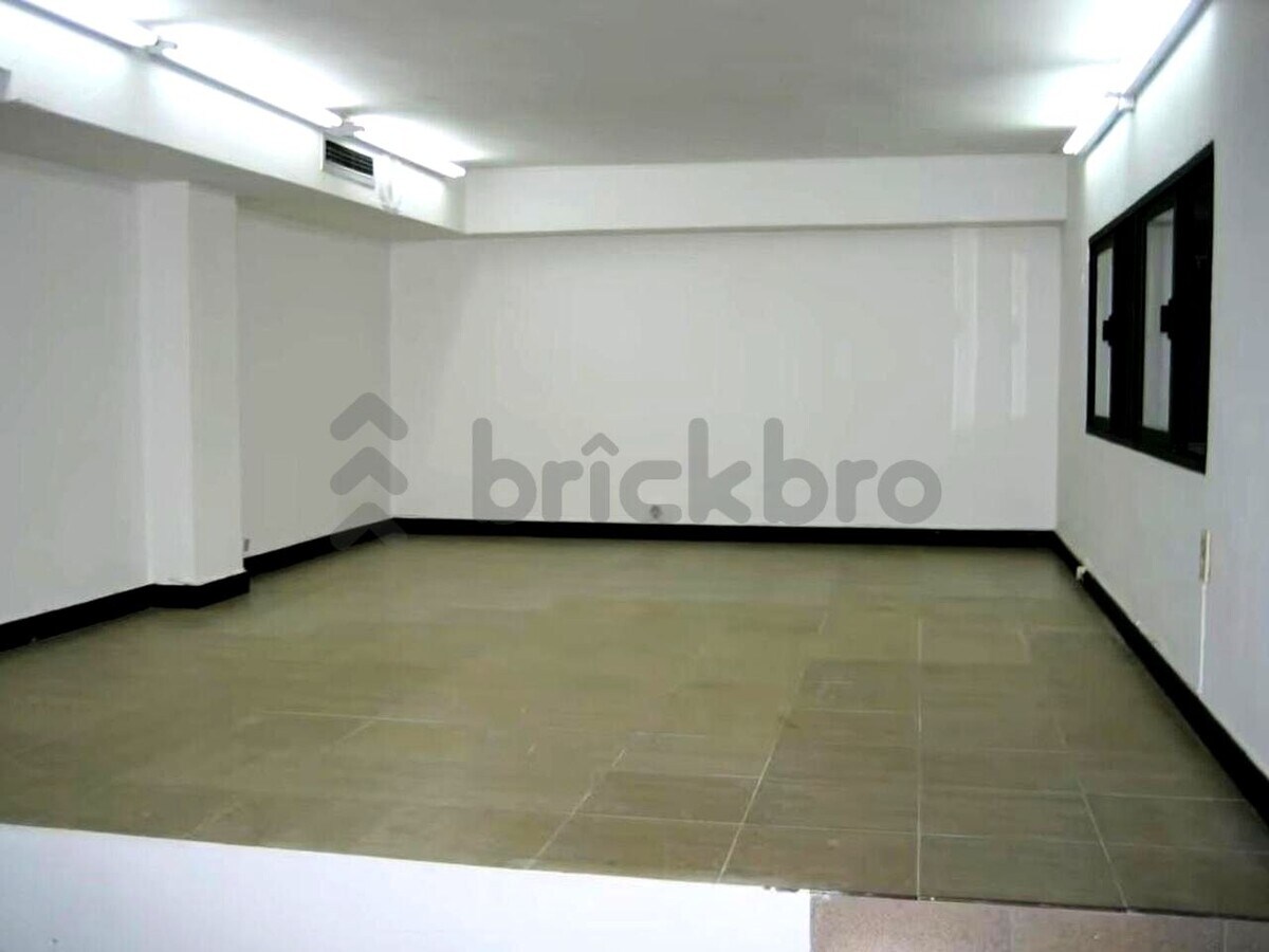 València, VAL 46035 - Unit - - - Interior Photo - Image 2 of 5