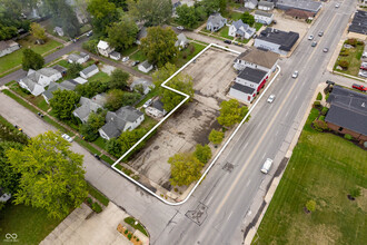 618 E 8th St, Anderson, IN for rent Aerial- Image 1 of 5