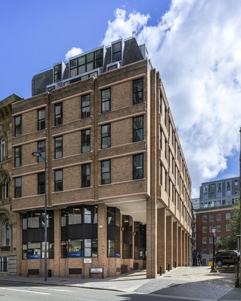 Old Church Yard, Liverpool to rent - Building Photo - Image 2 of 26