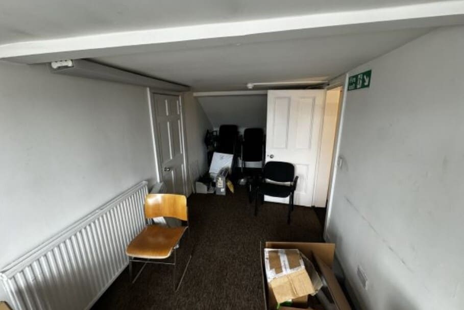 80-84 Nicolson St, Edinburgh to rent Interior Photo- Image 1 of 4