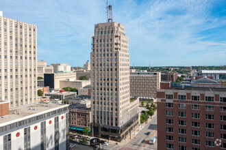 606 W Wisconsin Ave, Milwaukee, WI for sale Building Photo- Image 1 of 1