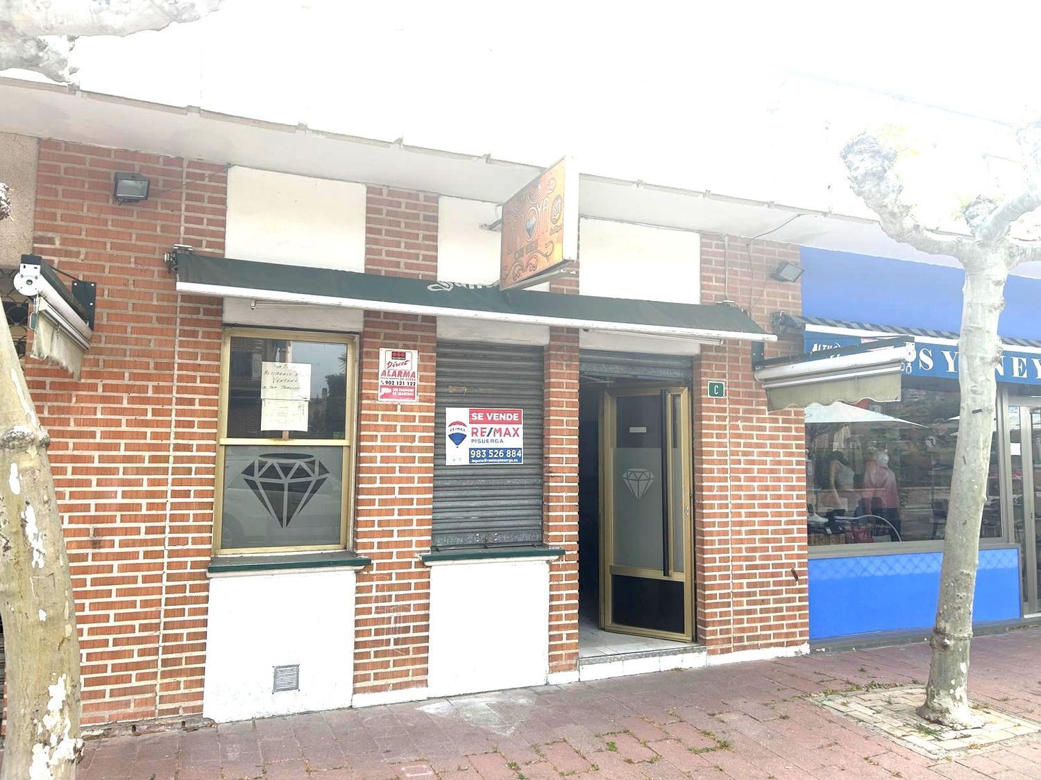 Retail in Laguna de Duero for sale Building Photo- Image 1 of 32