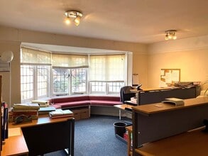 73-73B Bell St, Henley On Thames to rent Interior Photo- Image 1 of 1