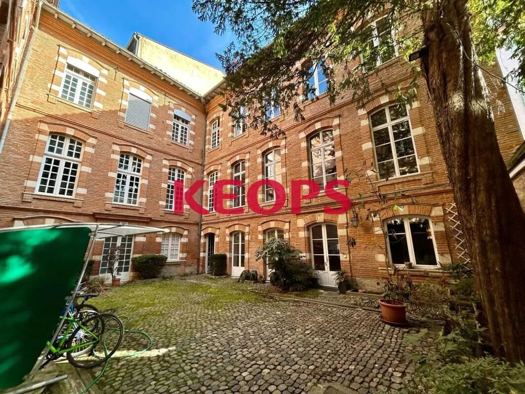 Office in Toulouse to rent Building Photo- Image 1 of 12