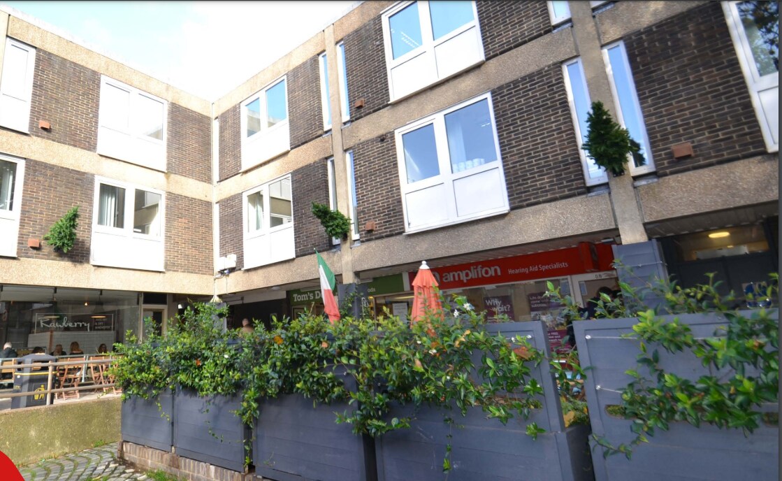 68 St Georges St, Winchester for sale Building Photo- Image 1 of 1