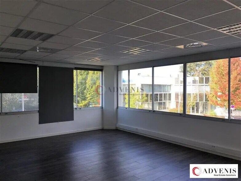 Office in Mérignac to rent - Building Photo - Image 3 of 6