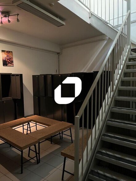 Office in Sèvres to rent - Interior Photo - Image 3 of 10