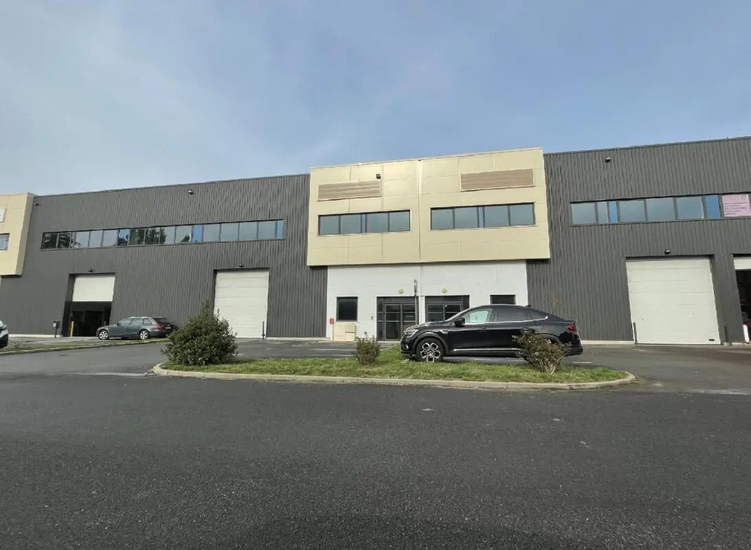 1 A Rue Du Tertre, Carquefou to rent Building Photo- Image 1 of 6