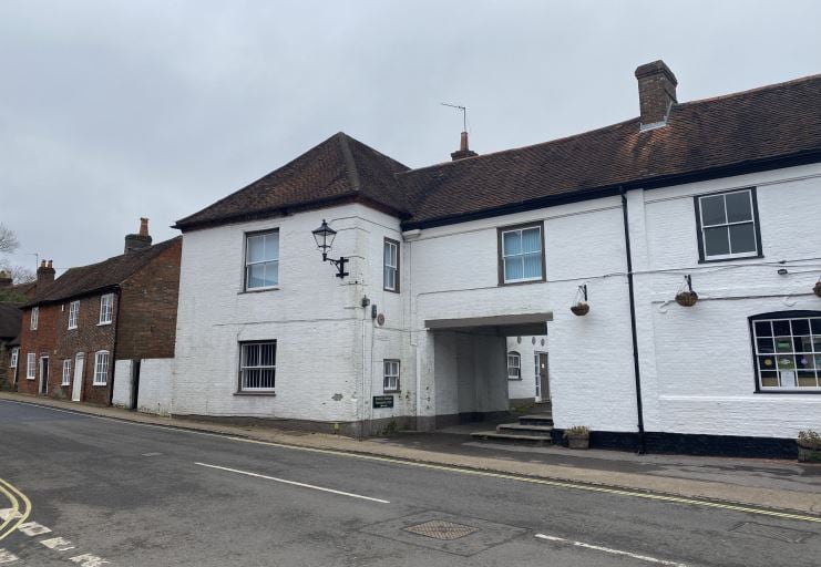 Bank St, Bishops Waltham for sale Primary Photo- Image 1 of 1