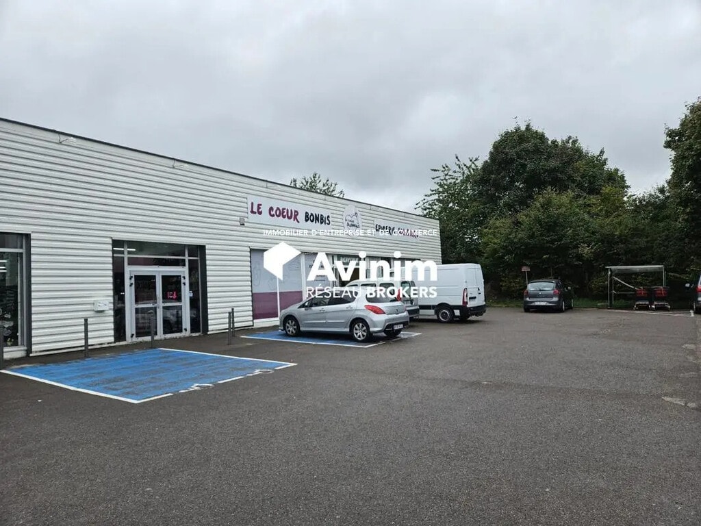 Location Commerce 368 m² - Photo 1