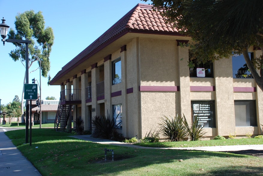 500 W Bonita Ave, San Dimas, CA for rent - Building Photo - Image 3 of 6