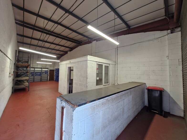 Sandall Stones Rd, Doncaster to rent - Building Photo - Image 2 of 4
