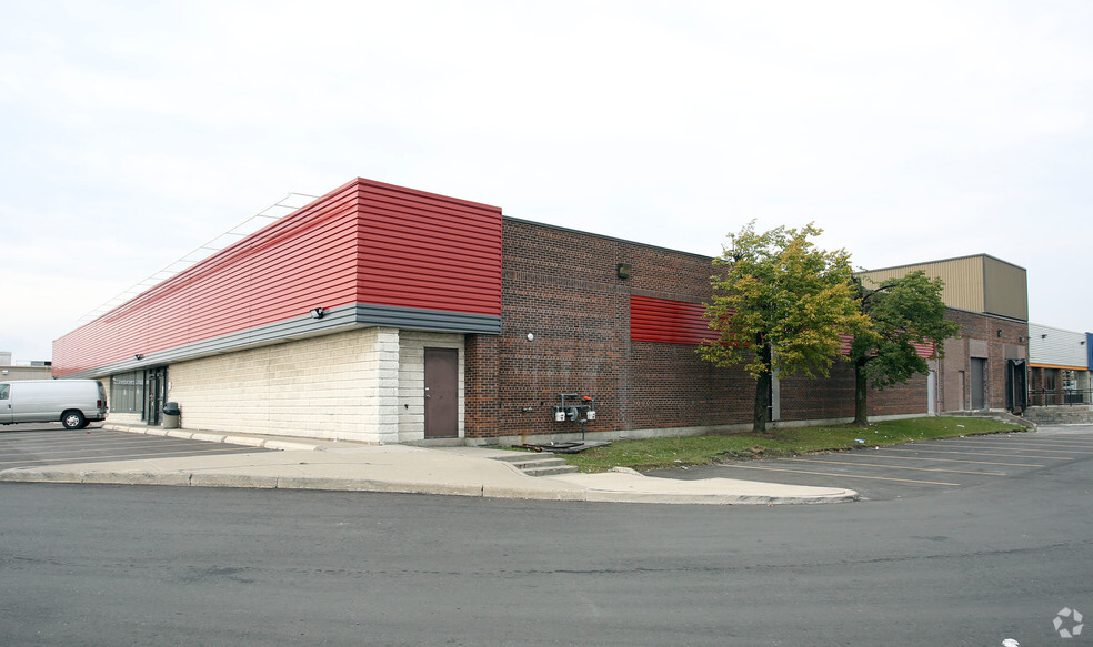 1250 Steeles Ave E, Brampton, ON for rent - Building Photo - Image 2 of 2